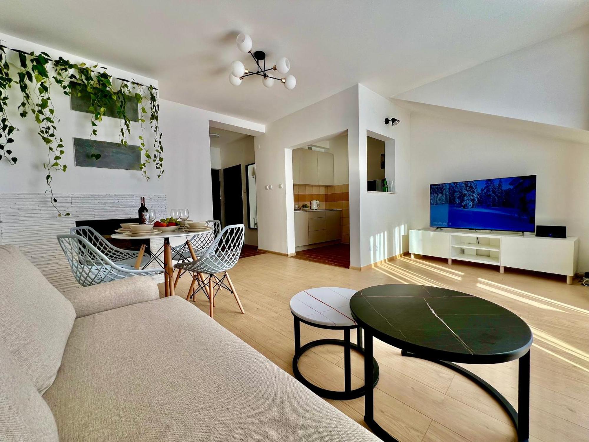Wisteria Apartment Przemysl