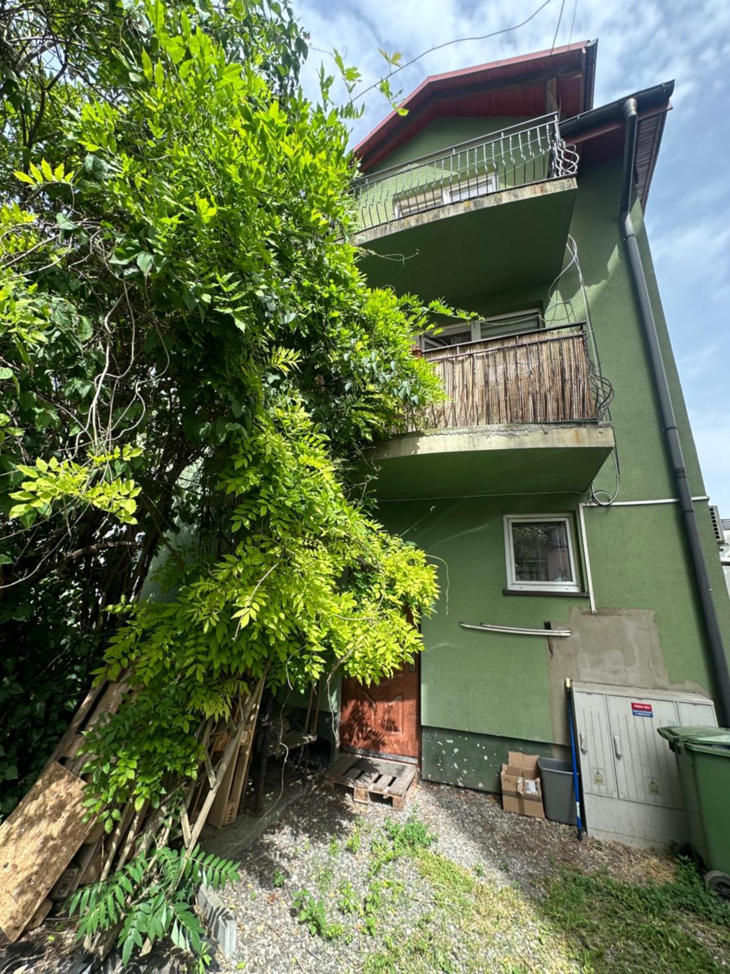 Apartment Wisteria